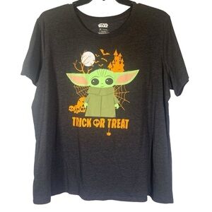 STAR WARS Halloween Women Plus size 2x Gray crew Grogru Mandalorian short sleeve